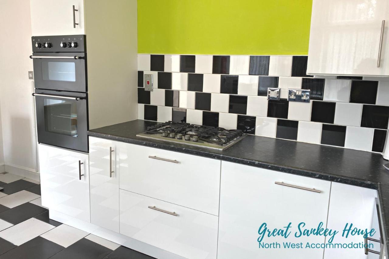 Great Sankey Serviced Accommodation Warrington Exterior foto