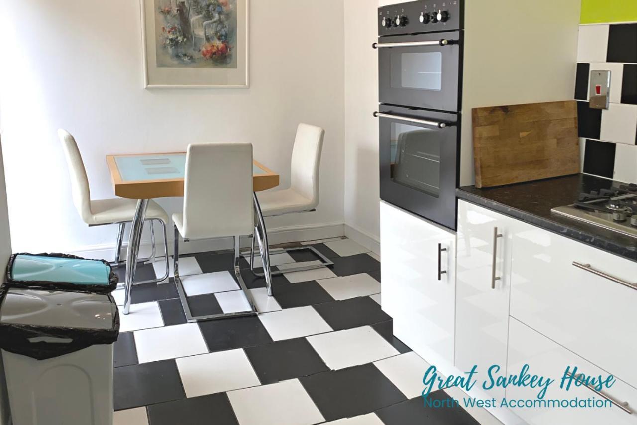 Great Sankey Serviced Accommodation Warrington Exterior foto